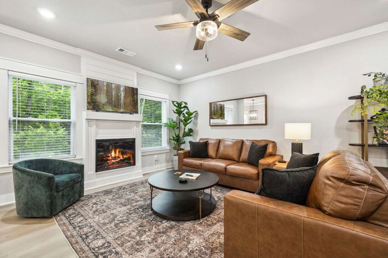 Primary Photo - 10 Granshire Dr
