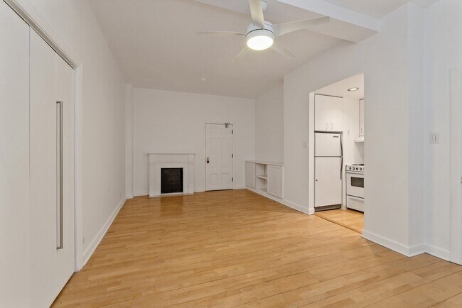 Foto del edificio - 431 W Oakdale Ave
