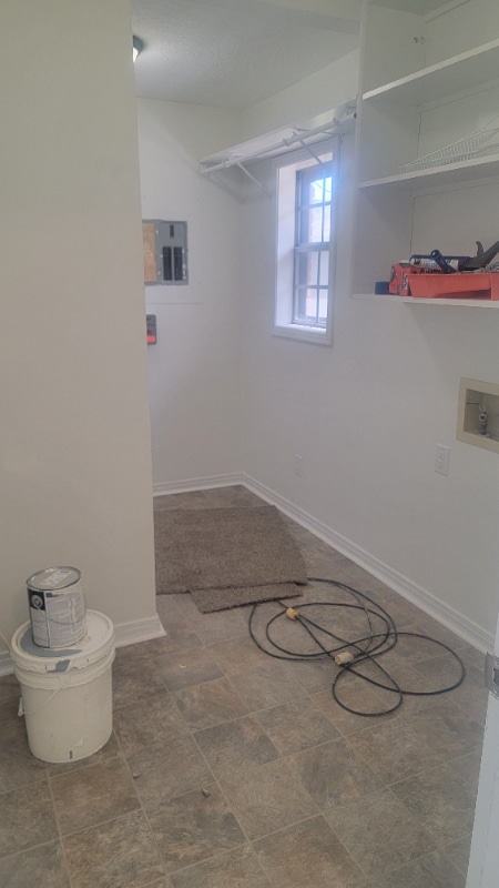 Building Photo - 619 Cherokee Rd