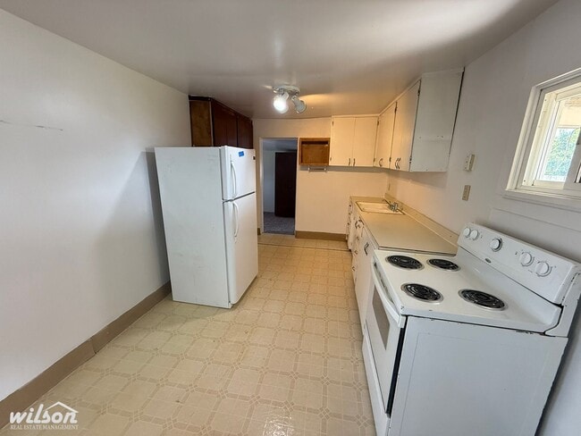 Foto del edificio - 2 Bedroom, 1 Bath Home with a Large Backyard!