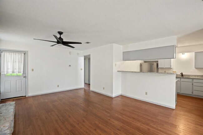Foto del edificio - 3505 Harpers Ferry Ln