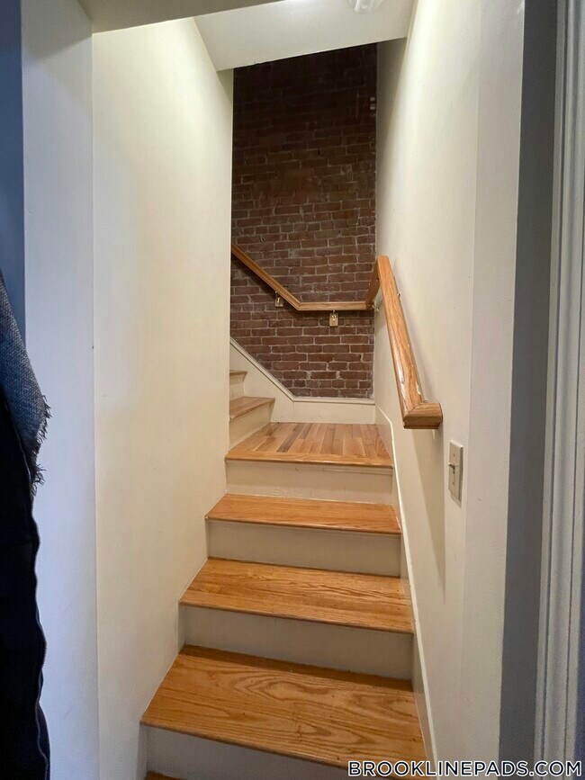Foto del edificio - 1404 Beacon St