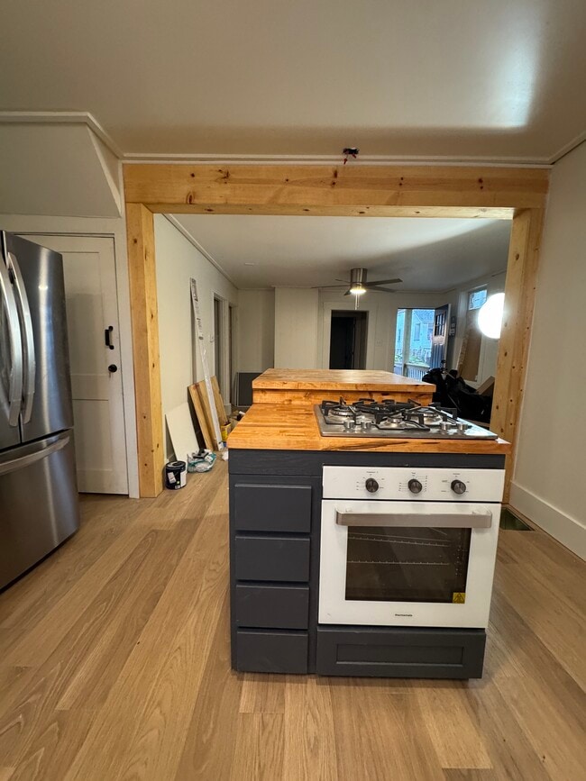 Foto del edificio - 5209 Warren Ave