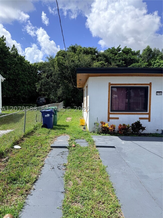 Building Photo - 2754 NW 60th St