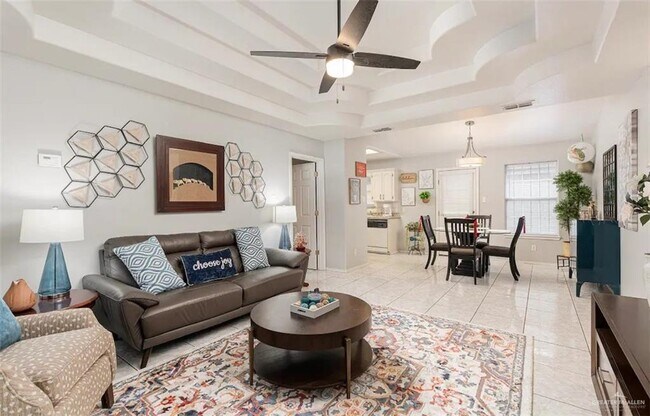 Foto del edificio - 1107 Lexington Cir