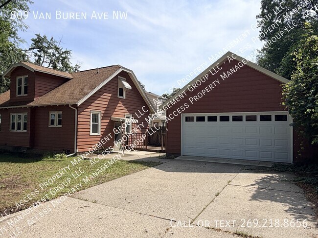 Building Photo - 809 Van Buren Ave NW
