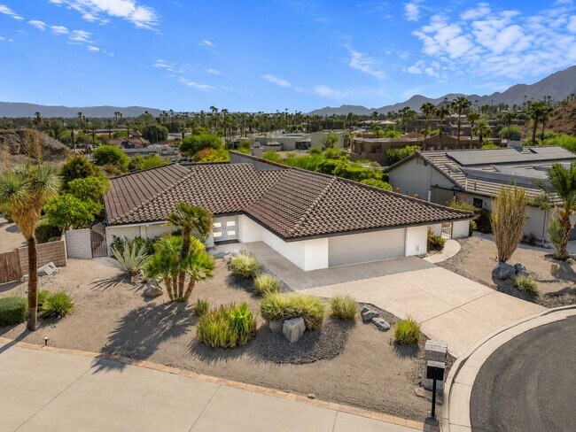 Building Photo - 4 Saturn Cir