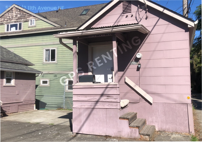 Foto del edificio - 5236 1/2 11th Avenue NE-