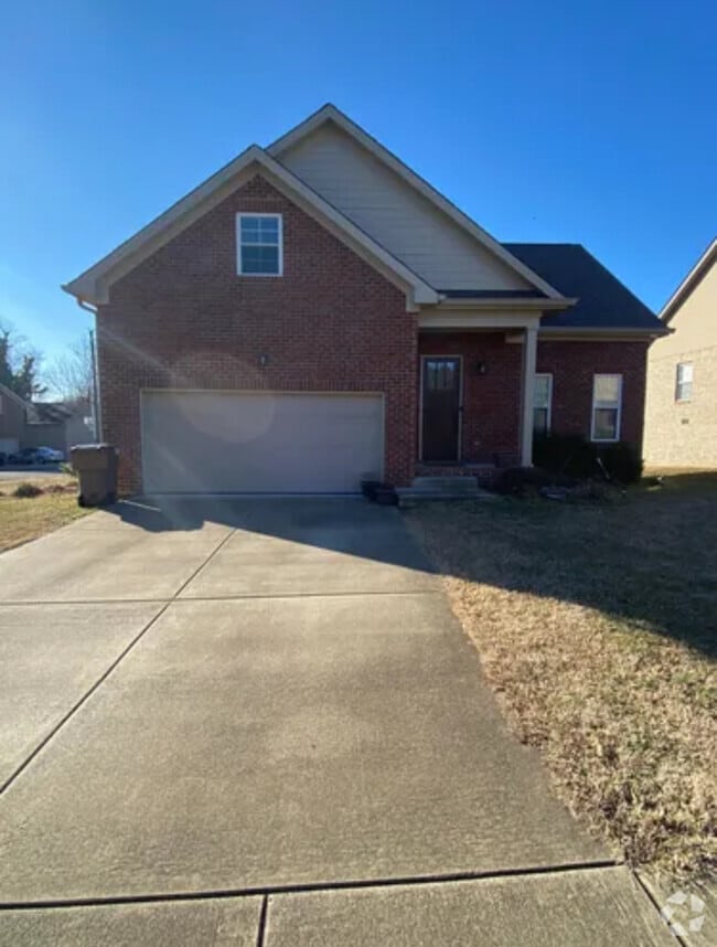Building Photo - 22 Twin Oaks Dr