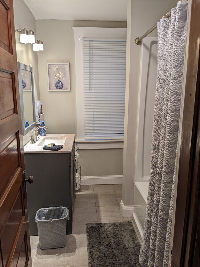 Bathroom - 606 Altamont Rd