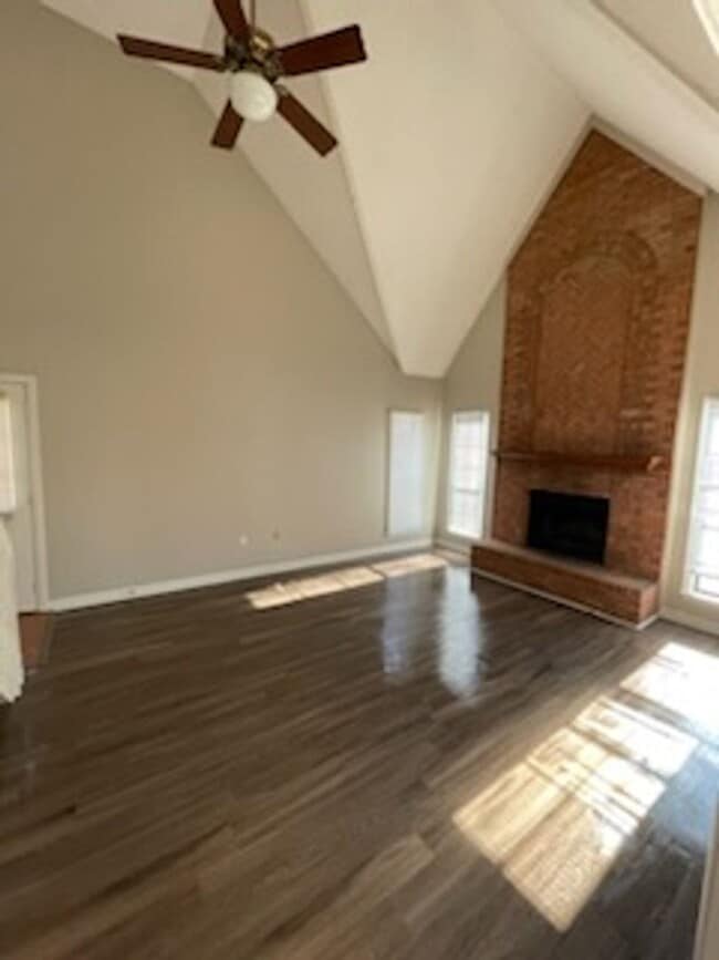 Building Photo - Nice house in Bartlett