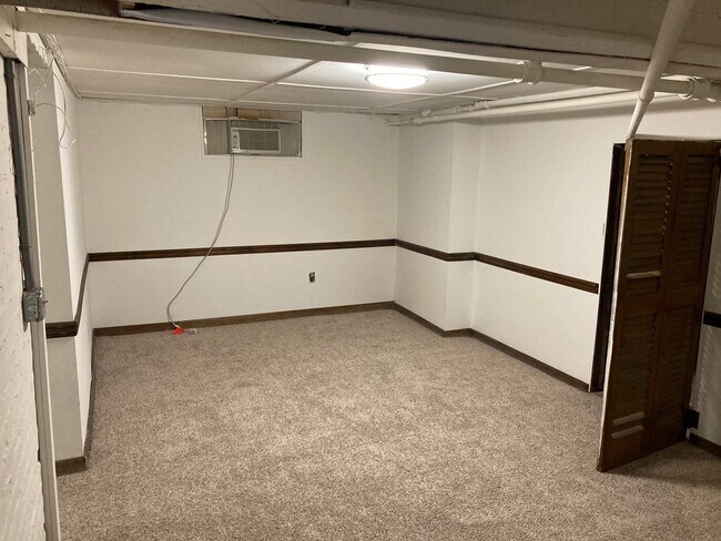 2nd room in Basement - 718 Walnut St