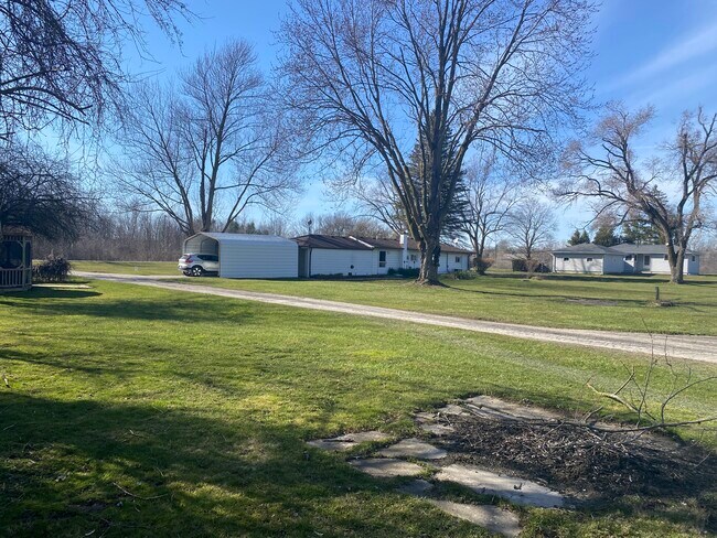 Building Photo - 9620 Chubb Rd