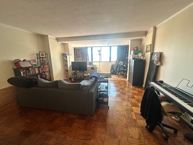 Building Photo - 9 Hawthorne Pl