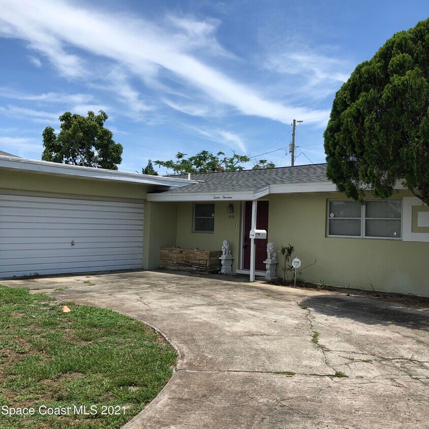 1213 Banana River Dr, Satellite Beach, FL 32937 House Rental in