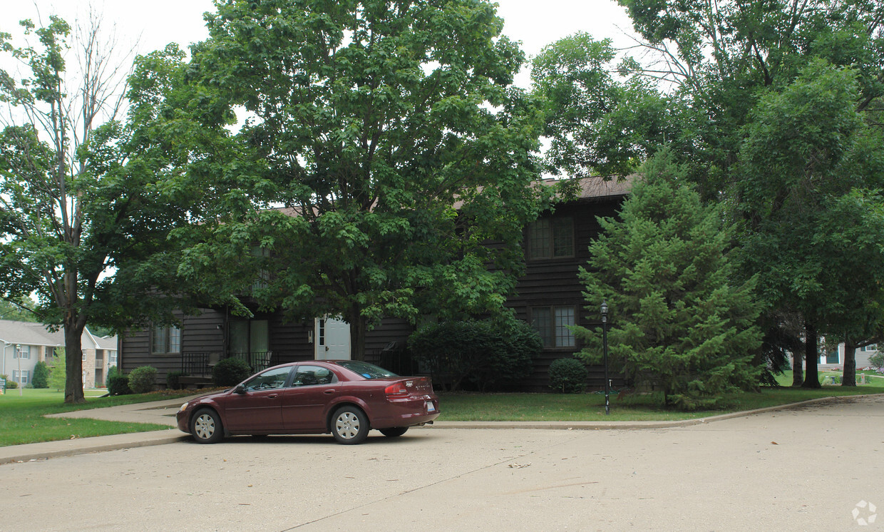 Parking - Kingston Apartments