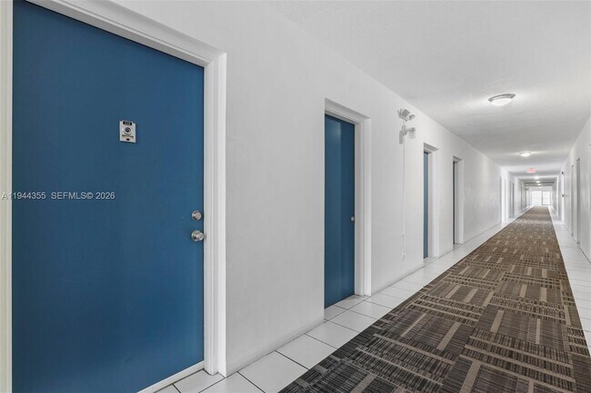 Foto del edificio - 1475 SE 15th St