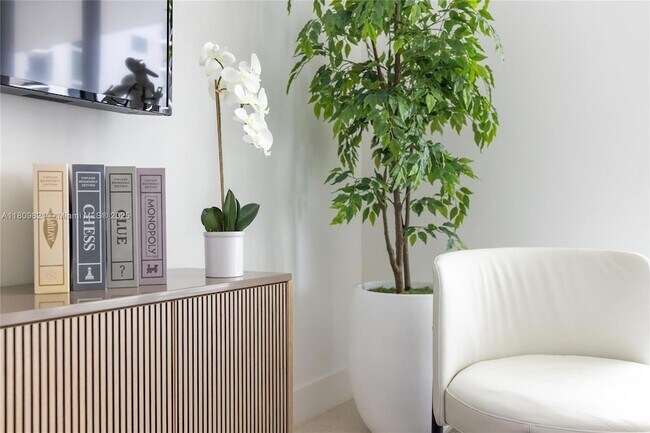 Photo - 159 NE 6th St Apartment