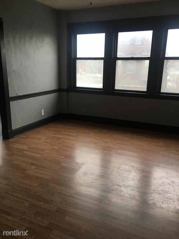 Foto principal - 5728 Broadway Ave