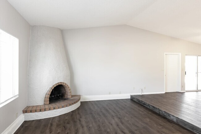 Building Photo - 14426 N 42Nd Place
