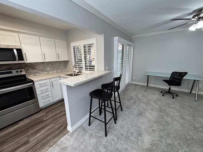 Building Photo - 7972 Mission Center Ct