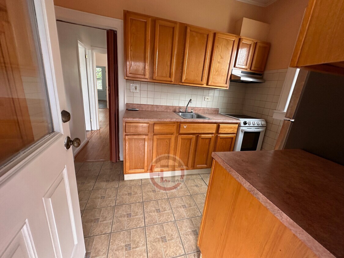 Primary Photo - 722 Calhoun Ave