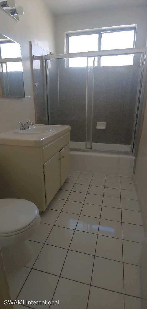 Foto del edificio - 532 W Olive St