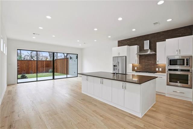 Building Photo - 2329 Vagas St