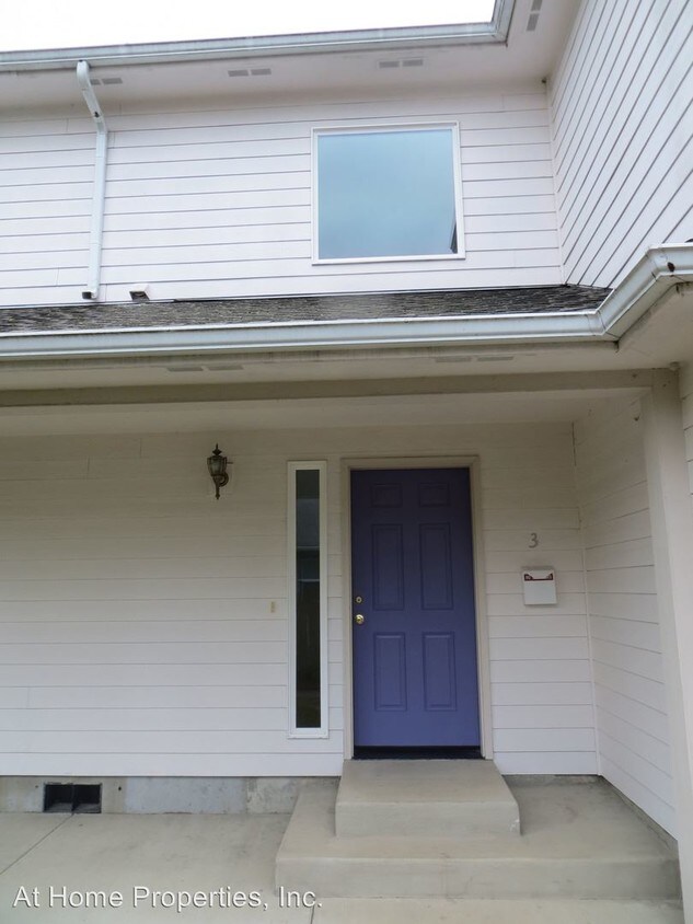 Building Photo - 2907 NW Tyler Ave