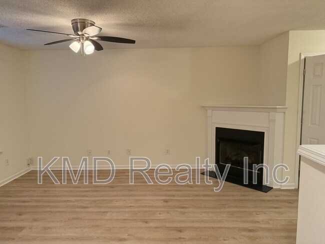 Building Photo - 10013 University Park Ln