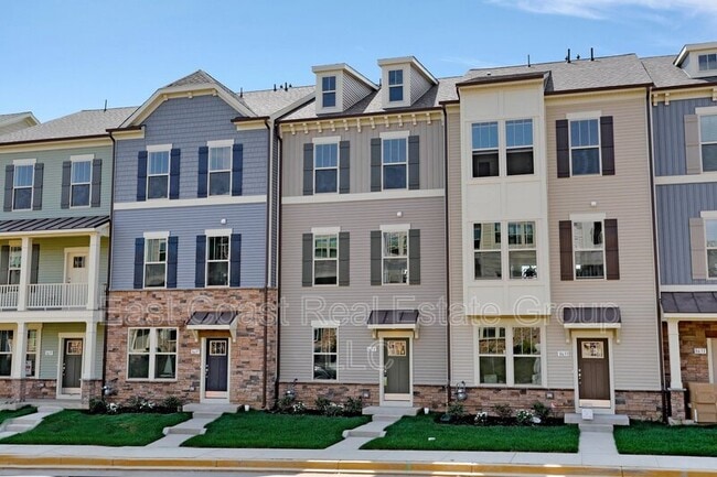 Building Photo - 8635 Shady Pines Dr