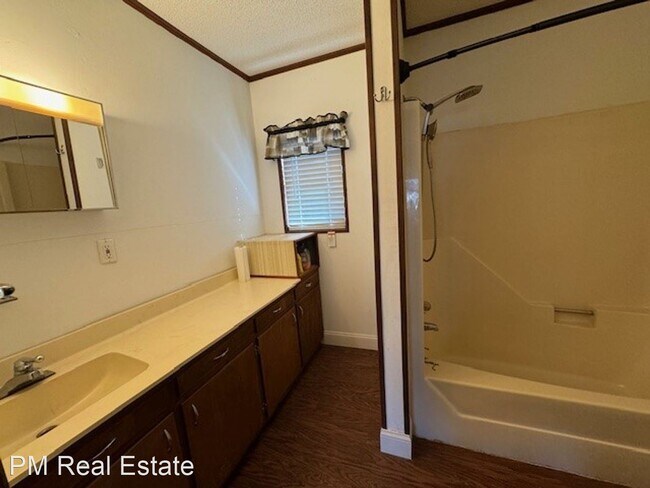 Building Photo - 1 br, 1 bath House - 2529  Pleasant Ridge ...