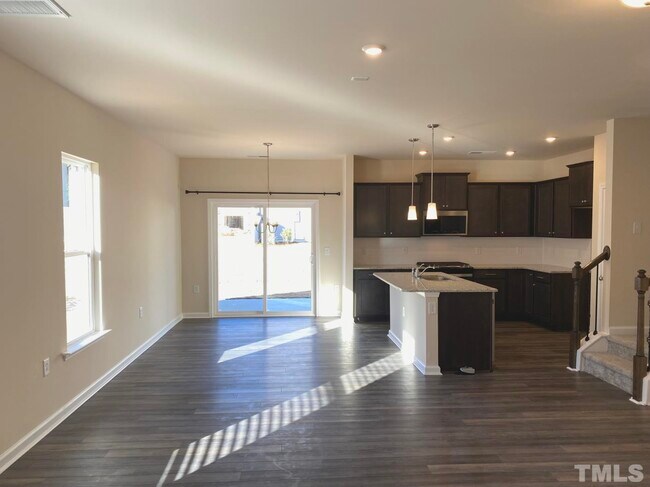 Foto del edificio - 3015 Newfields Pl