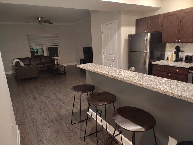 Foto del edificio - 205 Tiliwa Ct