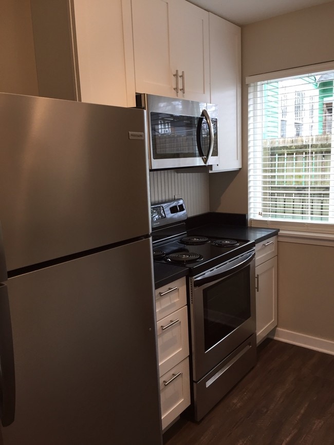 Cocina - 302 S 11th St