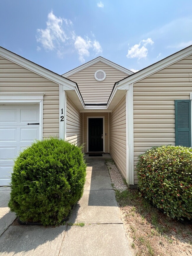 Foto del edificio - Godley Station Schools