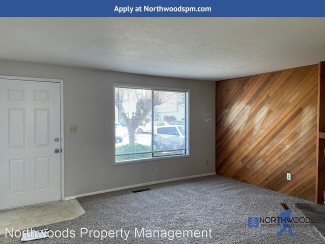 Building Photo - 2 br, 1.5 bath House - 1188 Morrow Rd Unit B