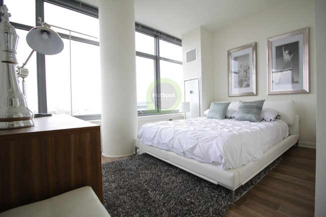 Foto del edificio - 338 W Chestnut St