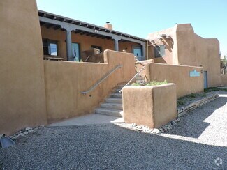 Building Photo - 307 Valverde St