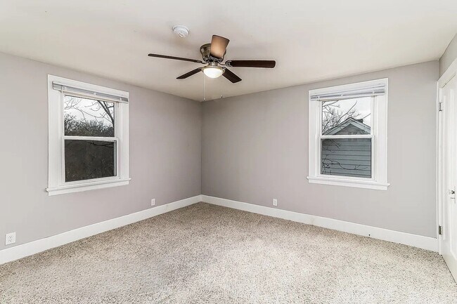 Foto del edificio - 3157 Sunshine Ave