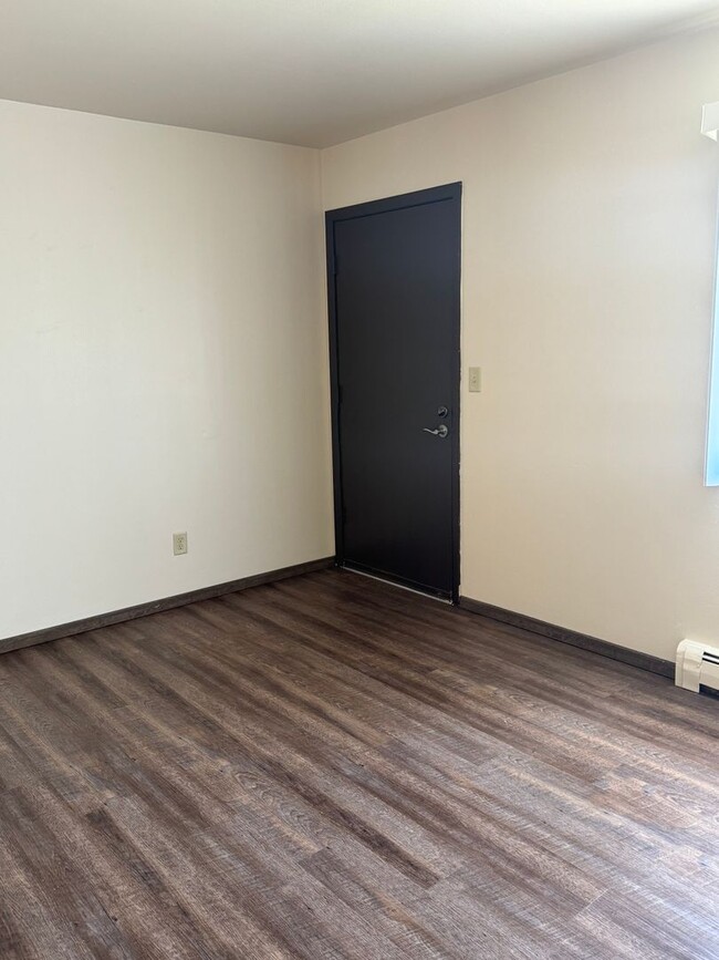 Interior Photo - Stillwell Townhomes