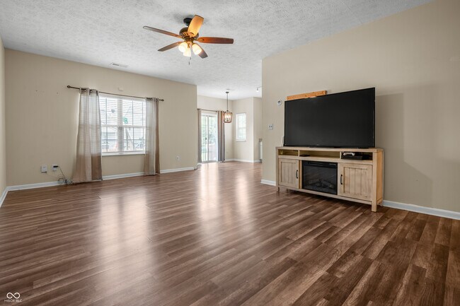 Foto del edificio - 452 Southern Pines Dr