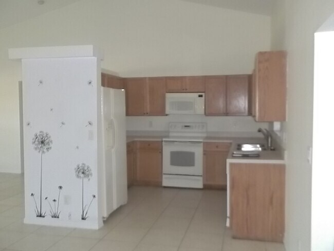 Building Photo - 744 SW Port St Lucie Blvd