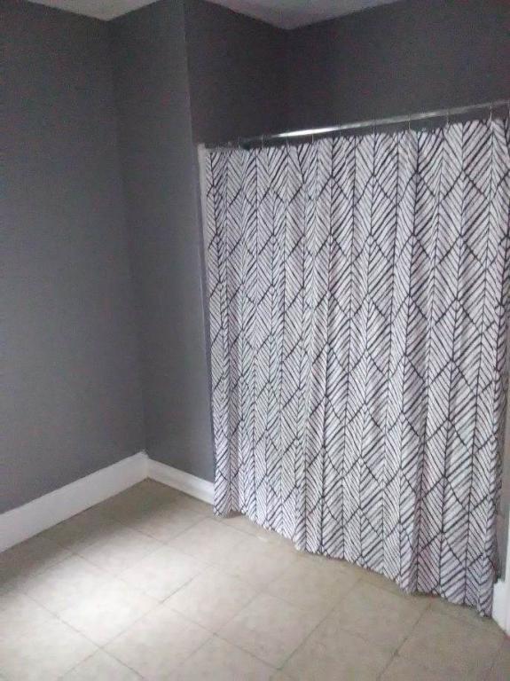 Foto del edificio - 717 Albany St, 2nd Fl