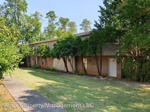 Primary Photo - 9129 Cedarpark Ln NW