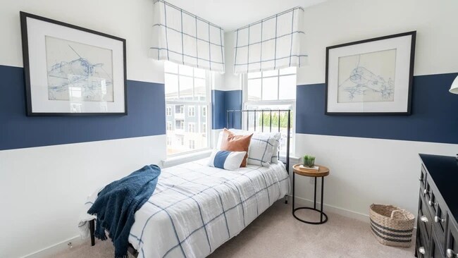 Foto del edificio - 2122 Blossom Trail Ave