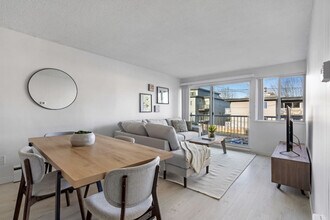 Building Photo - 55 E 12th Ave