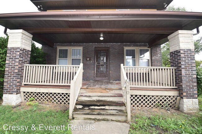 Building Photo - 5 br, 2 bath House - 210 Chapin St