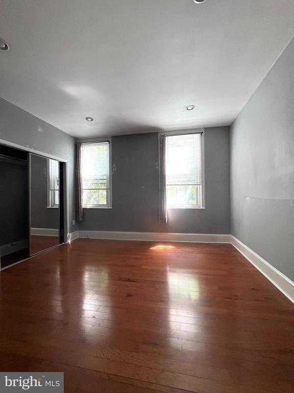 Foto del edificio - 1537 South St