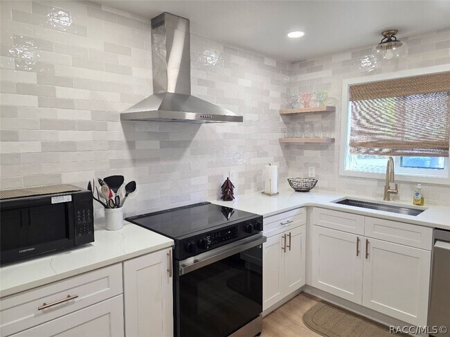 Foto del edificio - 65 Beach Ln